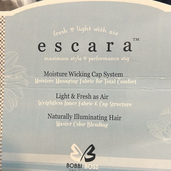 Escara by Bobbi Boss wig, luxury wig - Picture 3 of 3